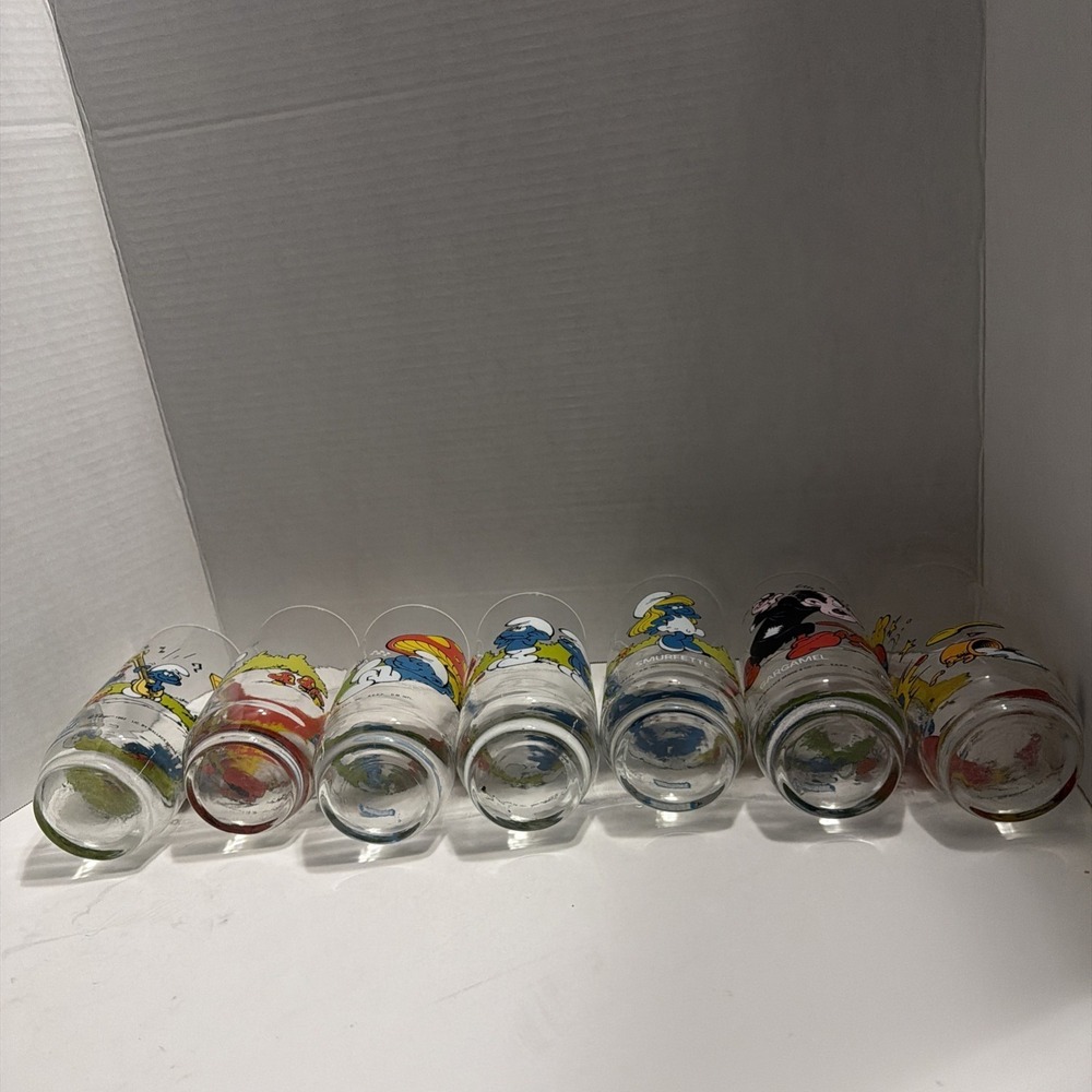 Vintage 1982 1983 Smurfs Glasses Lot Hardee's Wallace Berrie Peyo Set of 7